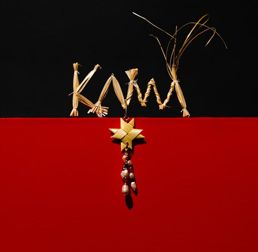 Straw and Pearl Star Earings by Kanva